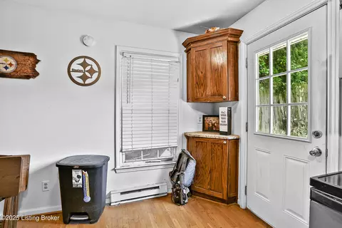 224 E Higgins St, Midway, KY 40347 photo 7