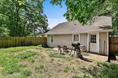 224 E Higgins St, Midway, KY 40347 photo 13