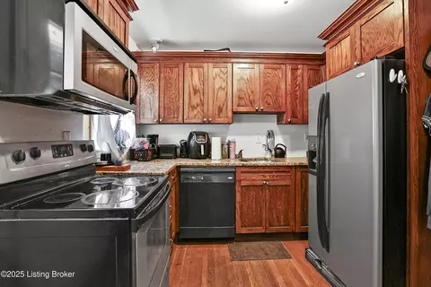 224 E Higgins St, Midway, KY 40347 photo 6