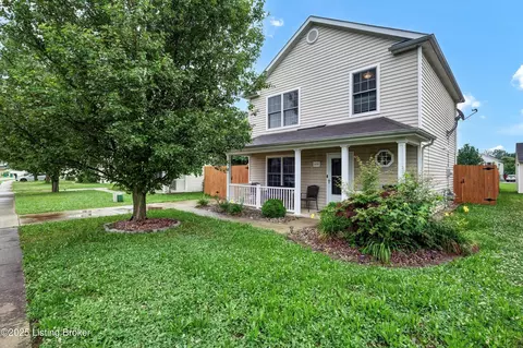 6630 Hunters Creek Blvd, Louisville, KY 40258