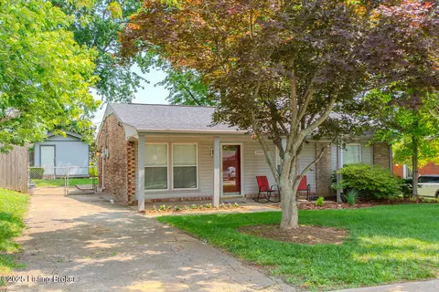 10015 Harlech Ln, Louisville, KY 40299