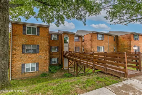 421 Redding Rd #99, Lexington, KY 40517