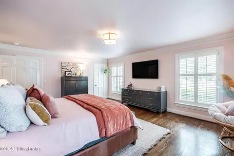 Bedroom - 515 Rolling Ln, Louisville, KY 40207 photo 2 of 10