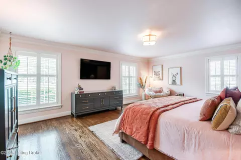 Bedroom - 515 Rolling Ln, Louisville, KY 40207 photo 1 of 10