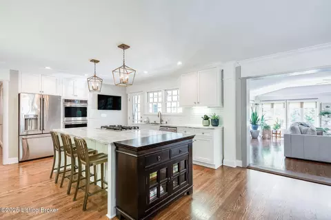 Kitchen - 515 Rolling Ln, Louisville, KY 40207 photo 1 of 5