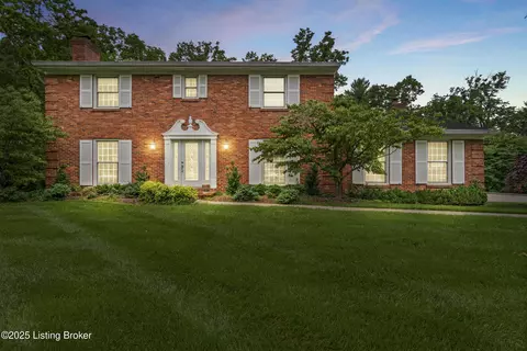 5807 Brittany Woods Cir, Louisville, KY 40222