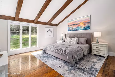 Bedroom - 2918 Spickert Knob Rd, Floyds Knobs, IN 47119 photo 1 of 11