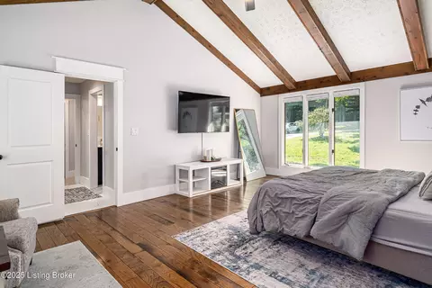 Bedroom - 2918 Spickert Knob Rd, Floyds Knobs, IN 47119 photo 3 of 11