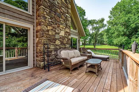 Exterior - 2918 Spickert Knob Rd, Floyds Knobs, IN 47119 photo 8 of 13