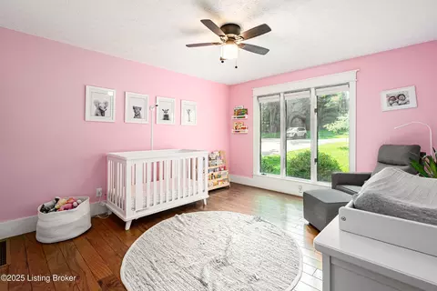 Bedroom - 2918 Spickert Knob Rd, Floyds Knobs, IN 47119 photo 8 of 11