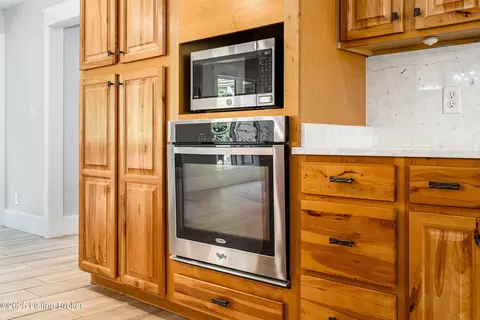 Kitchen - 2918 Spickert Knob Rd, Floyds Knobs, IN 47119 photo 7 of 7