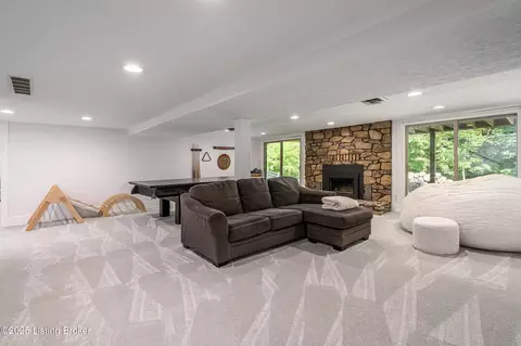 Living - 2918 Spickert Knob Rd, Floyds Knobs, IN 47119 photo 7 of 7