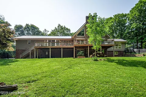 Exterior - 2918 Spickert Knob Rd, Floyds Knobs, IN 47119 photo 10 of 13