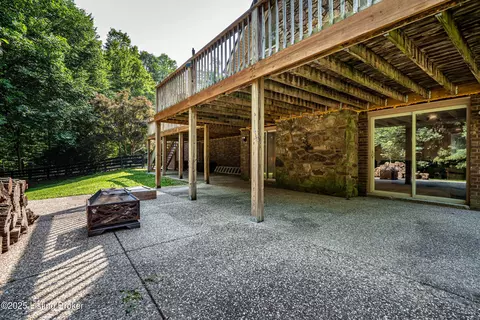 Exterior - 2918 Spickert Knob Rd, Floyds Knobs, IN 47119 photo 9 of 13