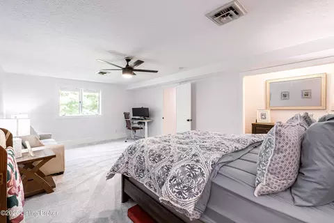 Bedroom - 2918 Spickert Knob Rd, Floyds Knobs, IN 47119 photo 11 of 11
