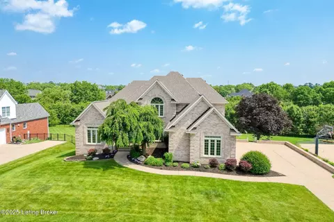 12717 Crestmoor Cir, Prospect, KY 40059