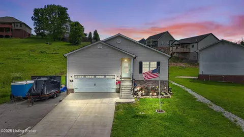 116 Hackberry Ct, Frankfort, KY 40601