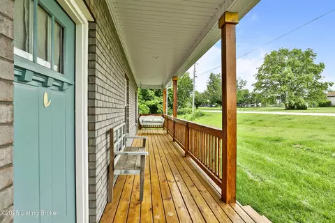 971 Peytona Beach Rd, Waddy, KY 40076 photo 3