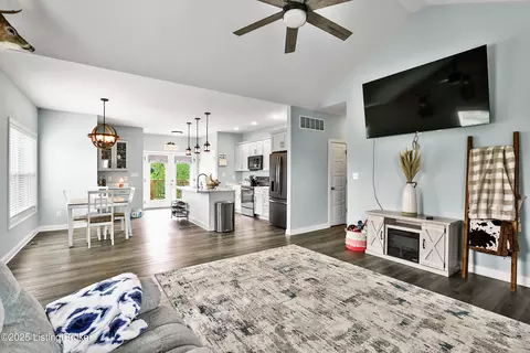 971 Peytona Beach Rd, Waddy, KY 40076 photo 6