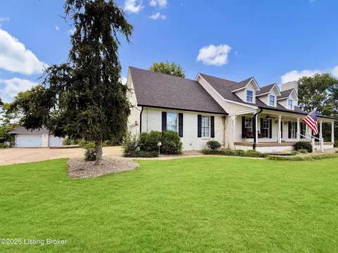 1075 Hubbard Ln, Mount Washington, KY 40047