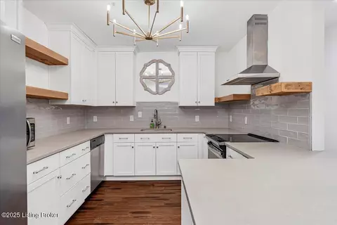 5800 Coach Gate Wynde #312D, Louisville, KY 40207