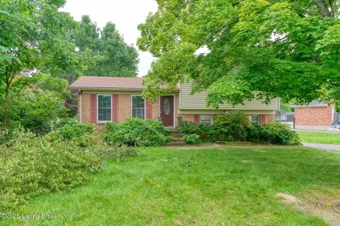 9008 Stockton Ct, Louisville, KY 40291