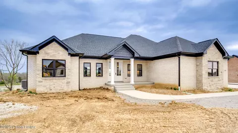 286 Dalton Dr, Fisherville, KY 40023