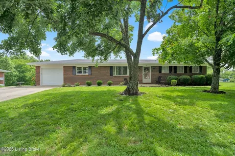 16 Woodson Ct, Taylorsville, KY 40071