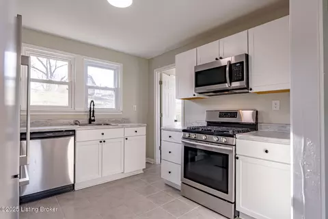 297 Benson Pike, Shelbyville, KY 40065