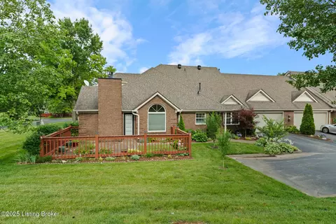 8001 Port Royal Ct, Louisville, KY 40291