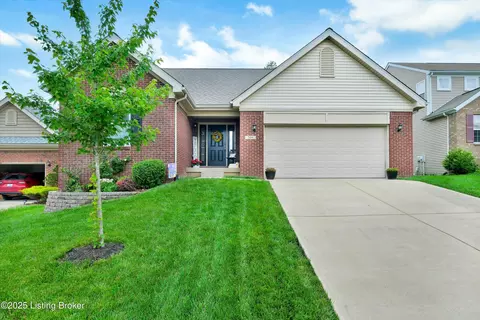 208 Brookfield Hills Ct, Louisville, KY 40245