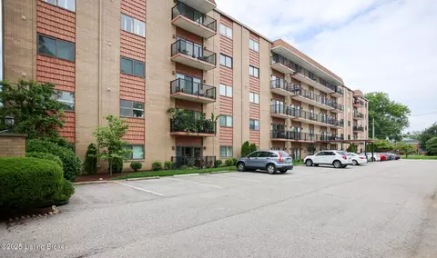 4180 Lyndon Way #409, Louisville, KY 40207