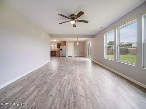 Living - 108 Ruby Farm Dr, Mount Washington, KY 40047 photo 4 of 6