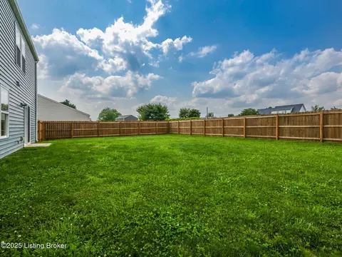 Exterior - 108 Ruby Farm Dr, Mount Washington, KY 40047 photo 1 of 4