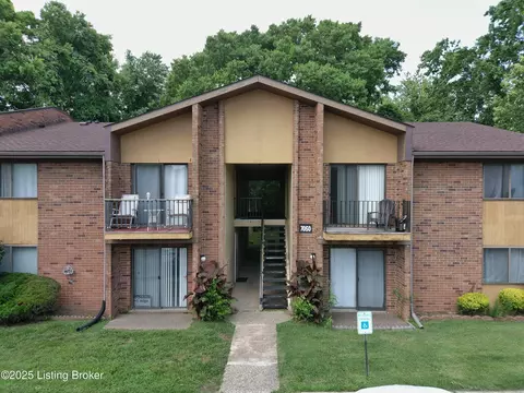 7050 Wildwood Cir #100, Louisville, KY 40291