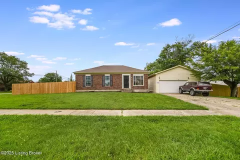 11311 Angelina Rd, Louisville, KY 40229