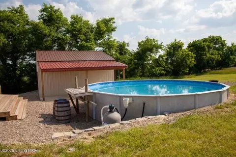 Exterior - 6099 Bloomfield Rd, Springfield, KY 40069 photo 5 of 5