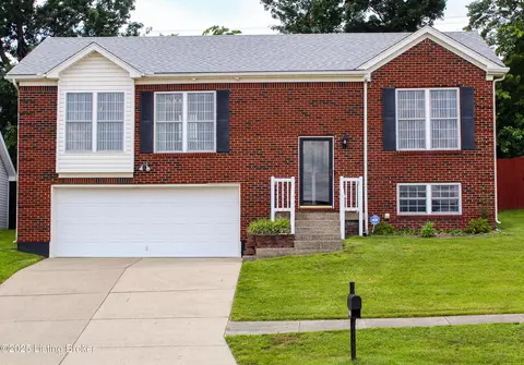 1308 Cedar Springs Pkwy, La Grange, KY 40031