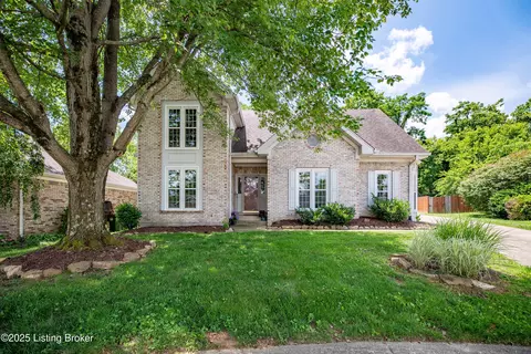 3904 Vantage Pl, Jeffersontown, KY 40299