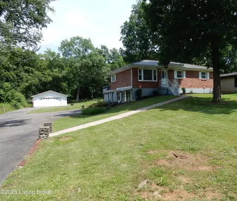 2481 Armstrong Ln, Mount Washington, KY 40047