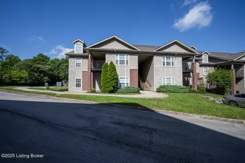 7311 St Andrews Wood Cir #108, Louisville, KY 40214