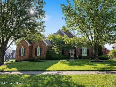 16800 Crosstimbers Ct, Louisville, KY 40245