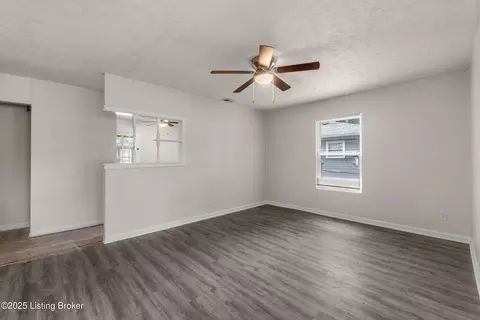 9918 Omar Khayyam Blvd, Louisville, KY 40272