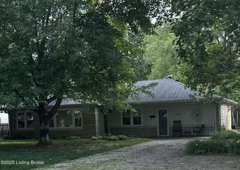 3926 Glen Oak Dr, Louisville, KY 40218