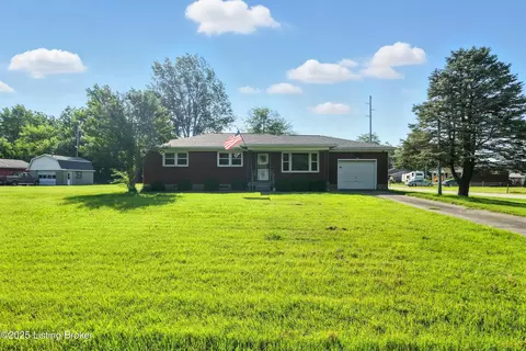 370 Octagon Ave, Louisville, KY 40229