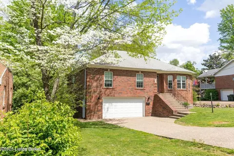 9829 Galene Dr, Jeffersontown, KY 40299