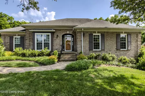 12608 Blackthorn Trce, Louisville, KY 40299