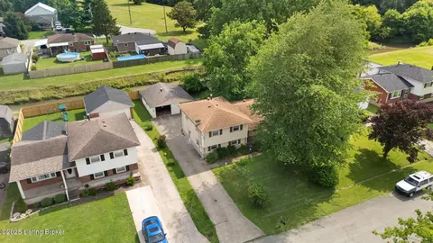 View/Area - 3408 Pinecroft Dr, Louisville, KY 40219 photo 1 of 2