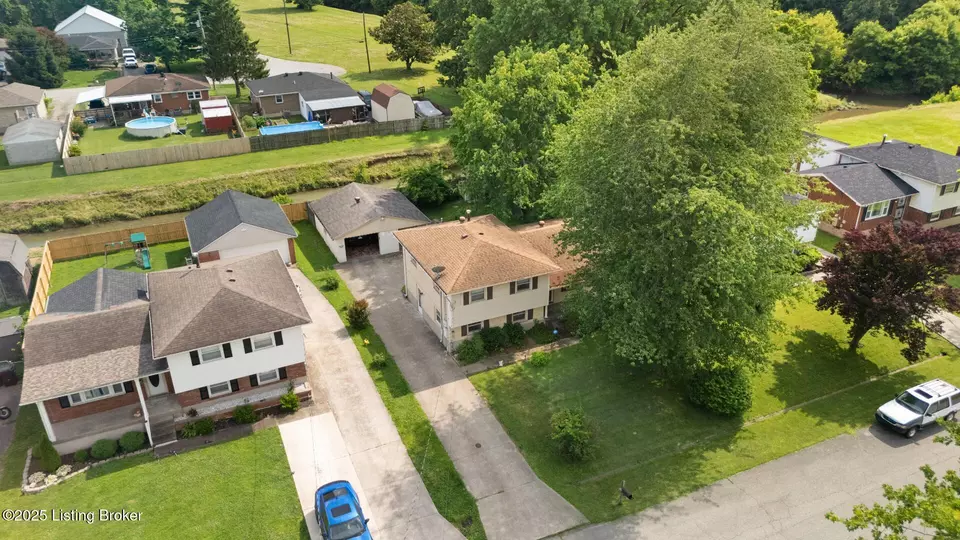 View/Area - 3408 Pinecroft Dr, Louisville, KY 40219 photo 1 of 2