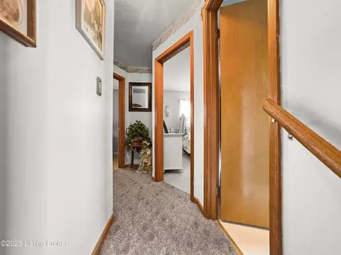 Entry Way - 3408 Pinecroft Dr, Louisville, KY 40219 photo 1 of 2